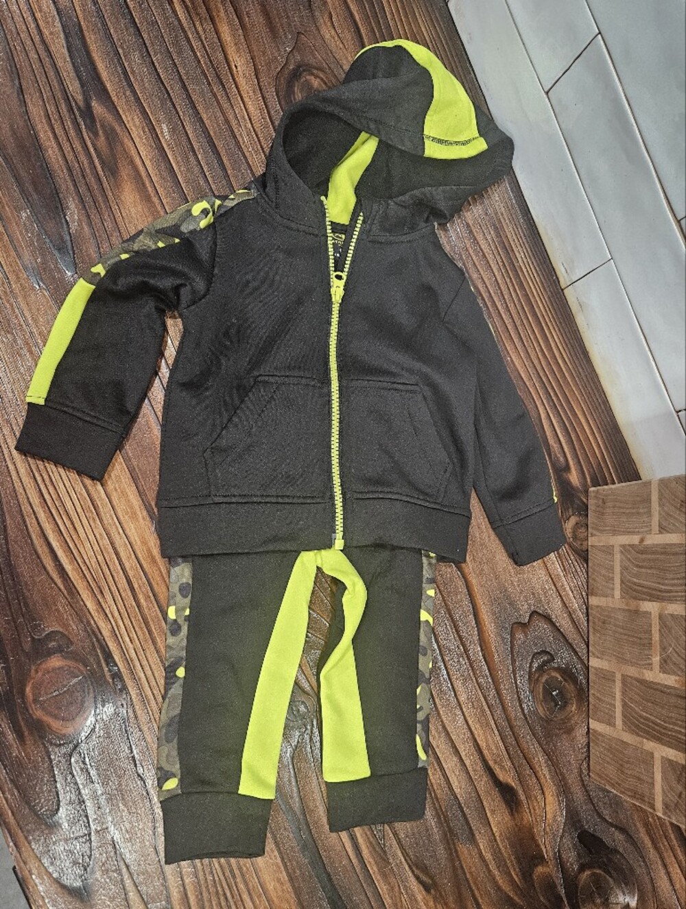 Boys Toddler 12 Mo Athletic Works Black & Neon Green Hoodie and Joggers Set